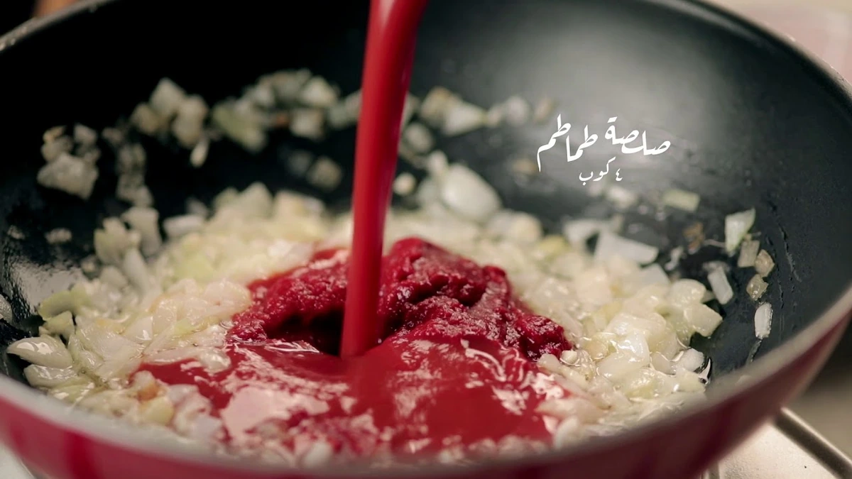 Still from Royal Pasta — Spaghetti with Meat Balls Recipe, recipe film series for Royal Pasta - Food Recipes by BRANDIZER