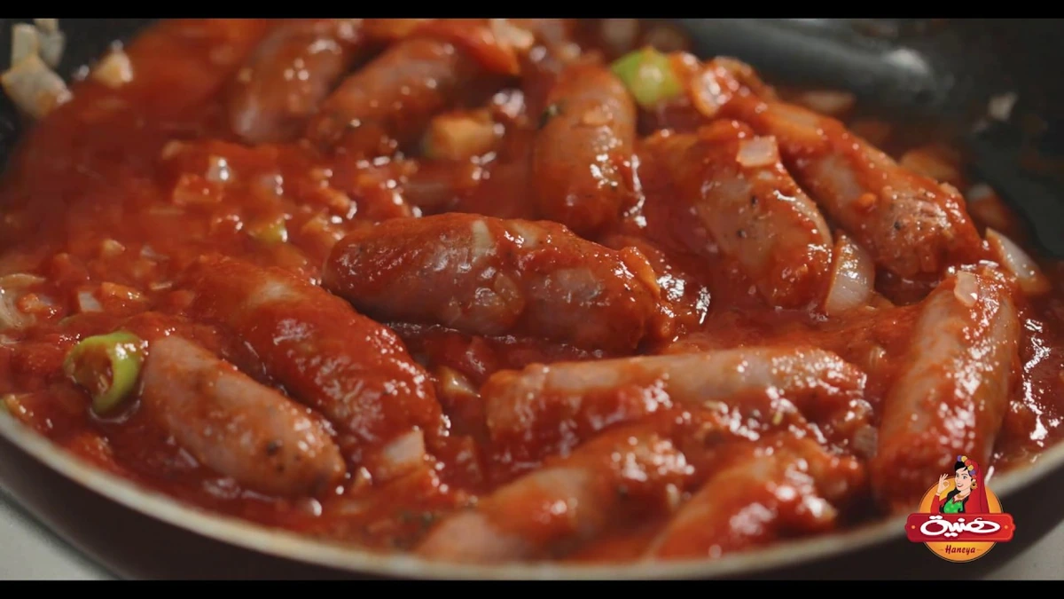 Still from Haneya Pasta — Pasta with Sausage, recipe film series for Haneya - Food Recipes by BRANDIZER